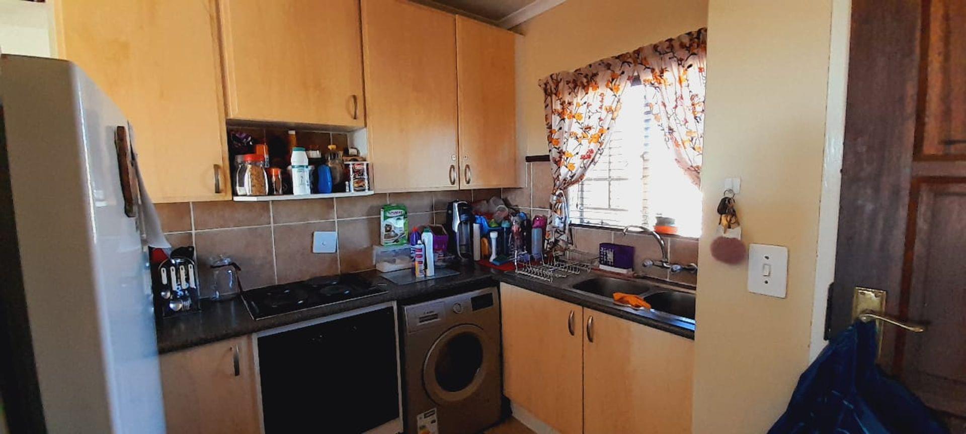 2 Bedroom Townhouse to rent in Olympus AH P24114542270