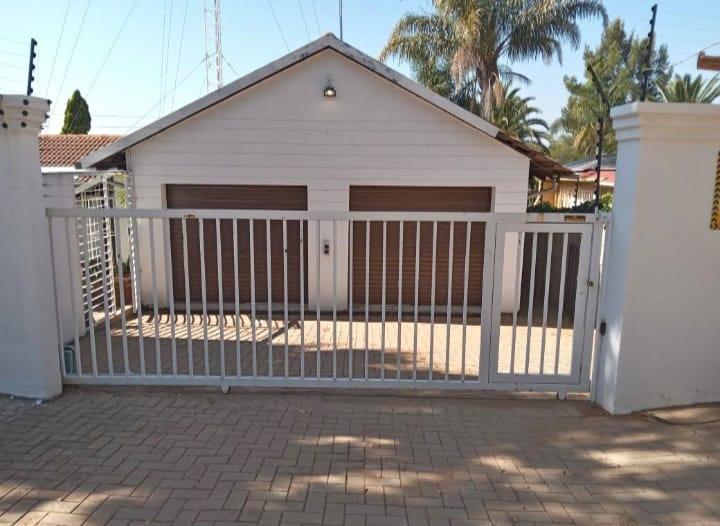 3 Bedroom House to rent in Sundowner 21 Tourmaline Rd P24114542436