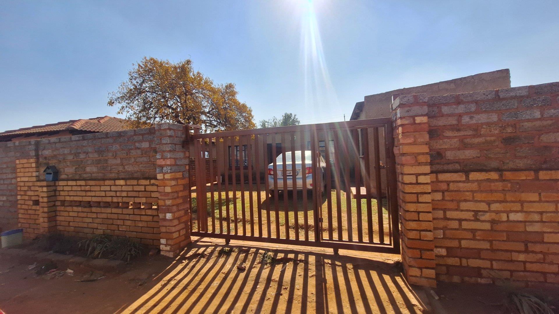 1 Bedroom House for sale in Mapleton P24114544939