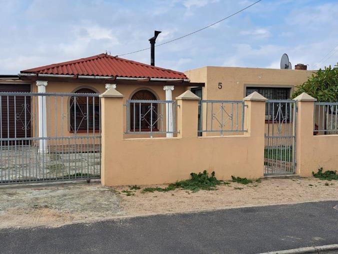 3 Bedroom House for Sale in Lavis