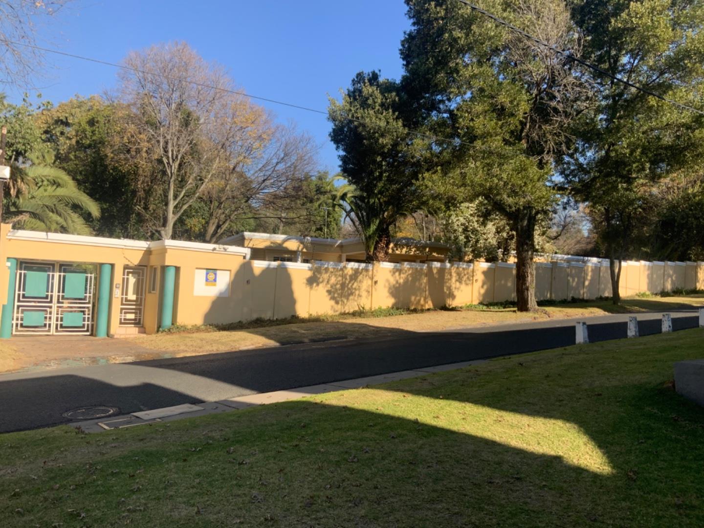 5 Bedroom House for sale in Atholl P24114546209