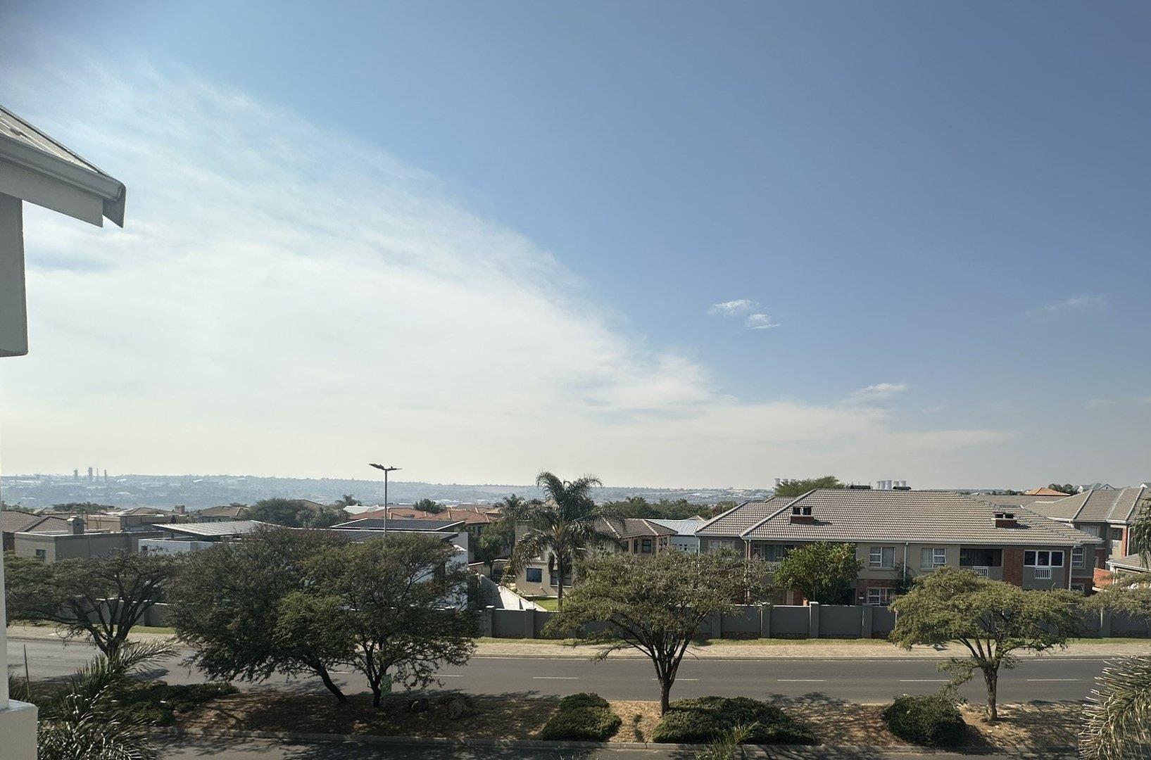 2 Bedroom Townhouse for sale in Thorn Valley Estate P24114522256