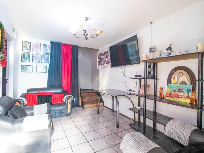 3 Bedroom House for Sale in Beacon Valley