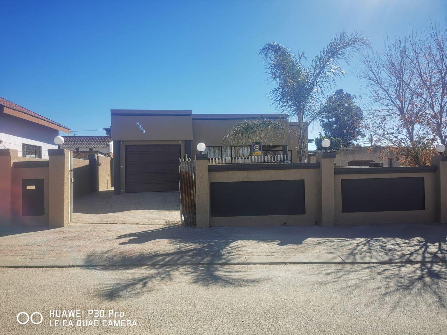 5 Bedroom House for sale in Seshego P24114546767
