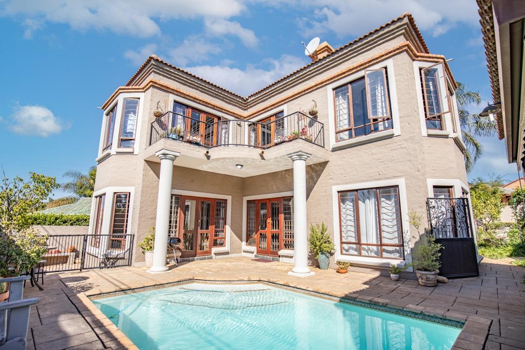 5 Bedroom House for sale in Moreleta Park Hillside Estate, 36 Vungu