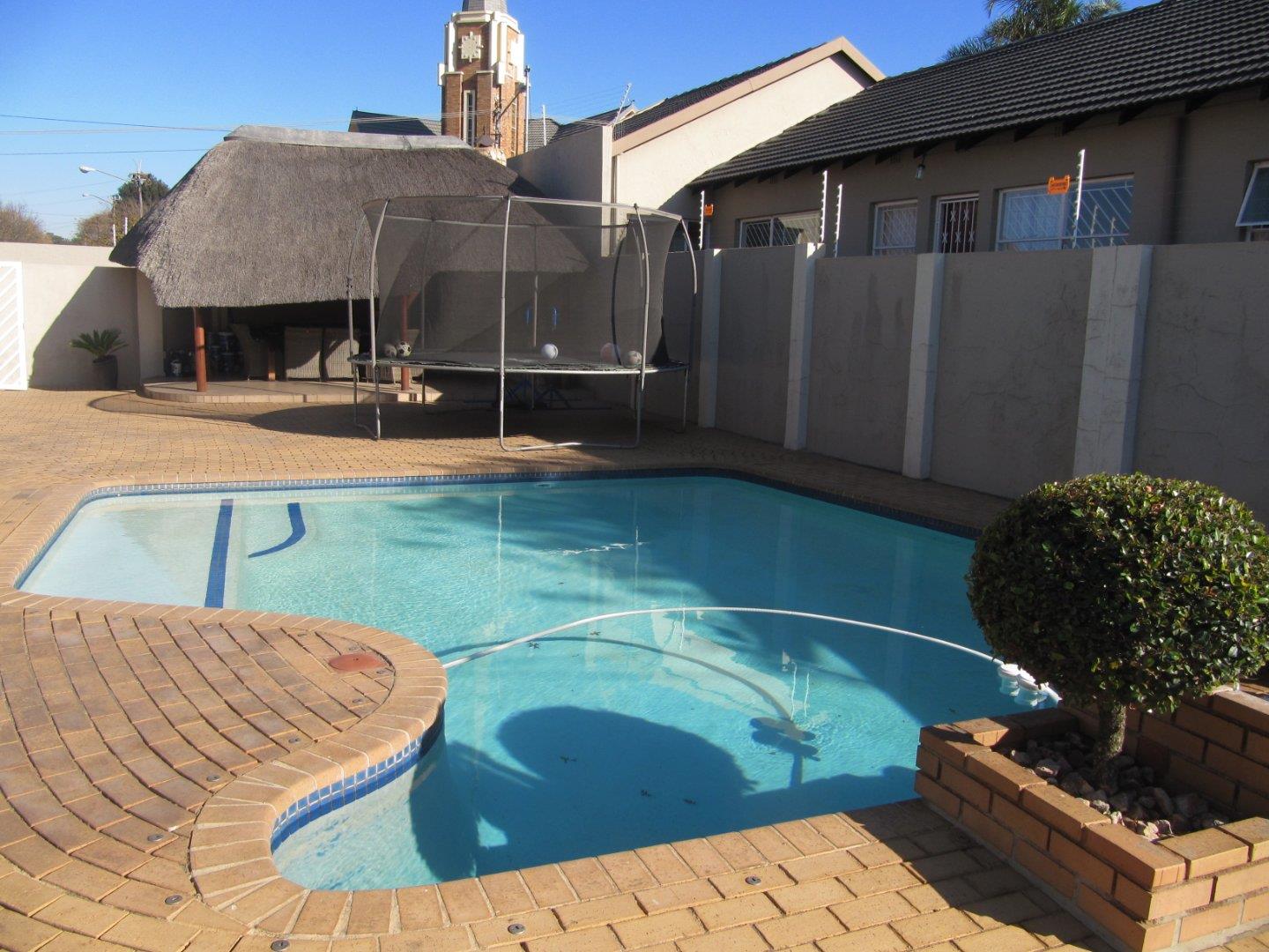 3 Bedroom House for sale in Symhurst 27 Castor Road P24114547075