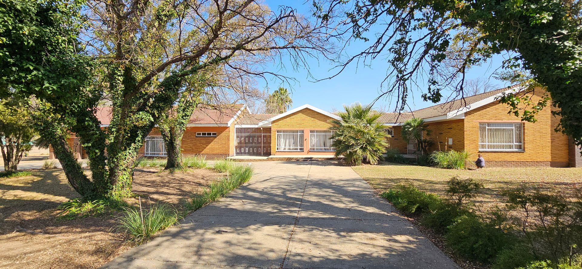 4 Bedroom House for sale in Three Rivers Proper P24114547261