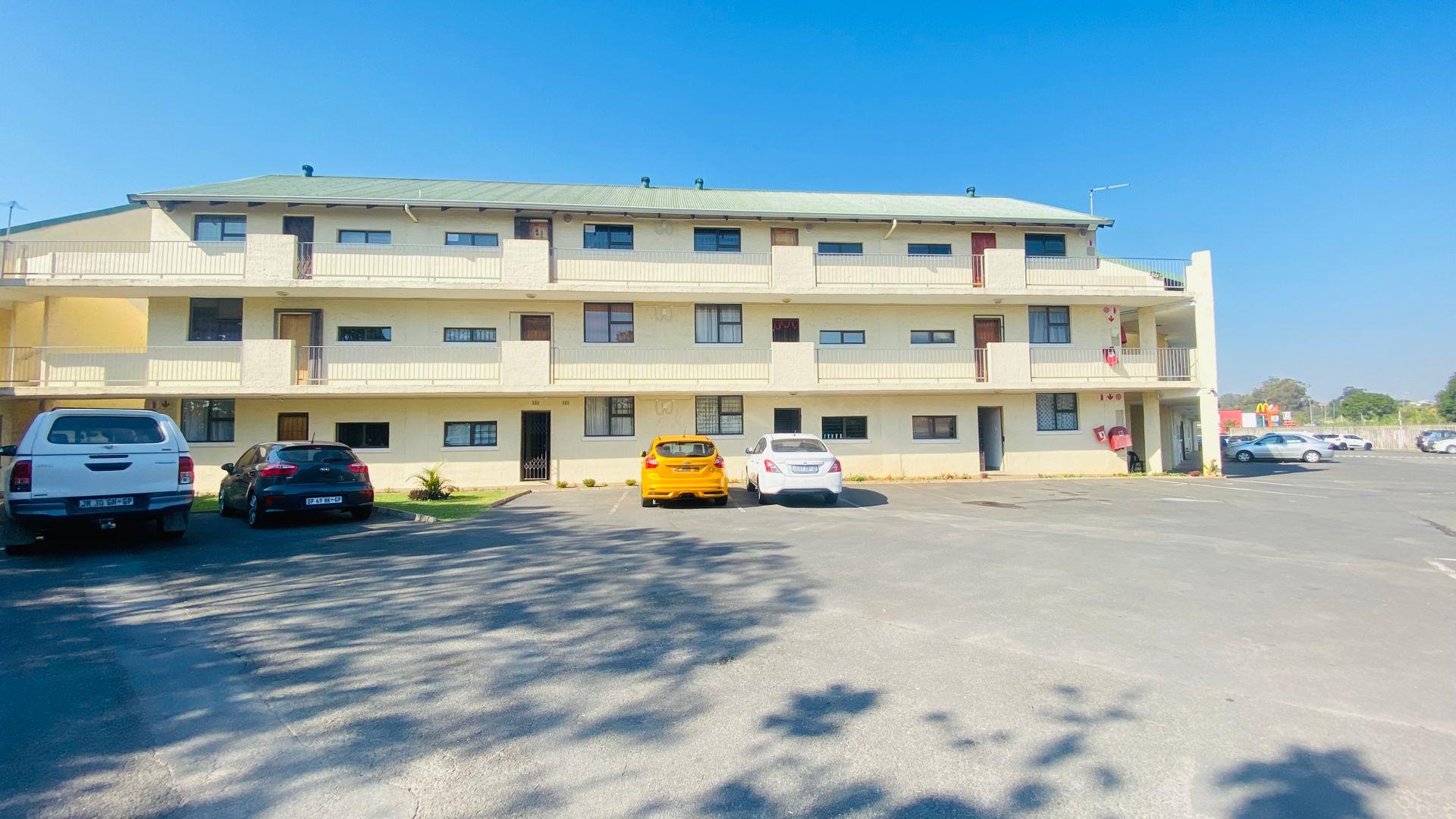 3 Bedroom Apartment / flat to rent in Mount P24114547800