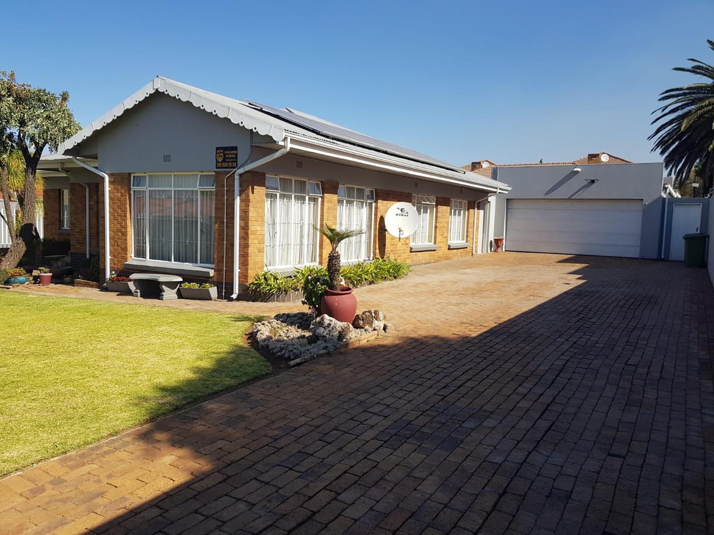 3 Bedroom House for sale in New Redruth P24114548358