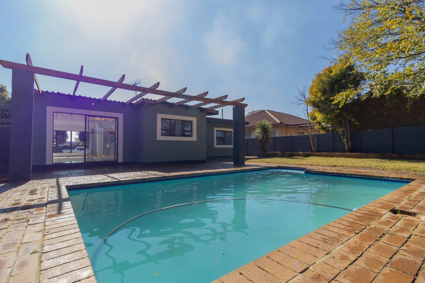 3 Bedroom House for sale in Ferryvale P24114549289