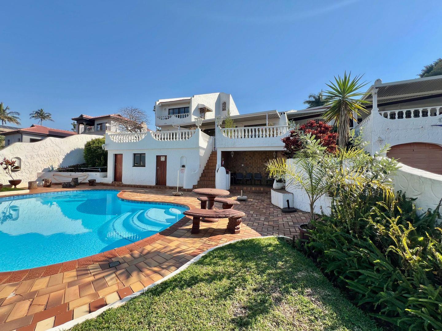 6 Bedroom House for sale in Mtunzini P24114543352