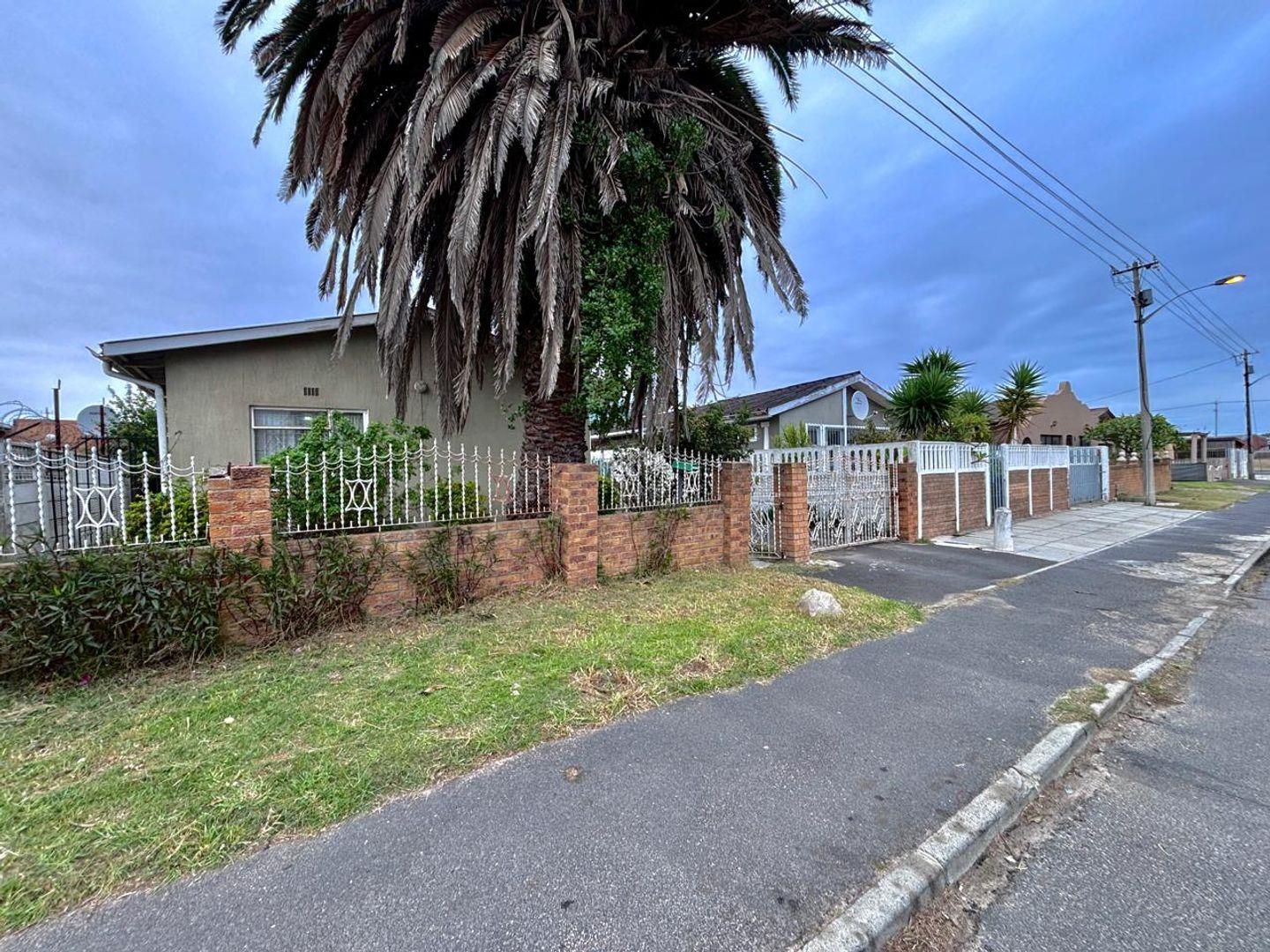 3 Bedroom House for sale in Uitsig 7 Petunia Crescent P24114550092