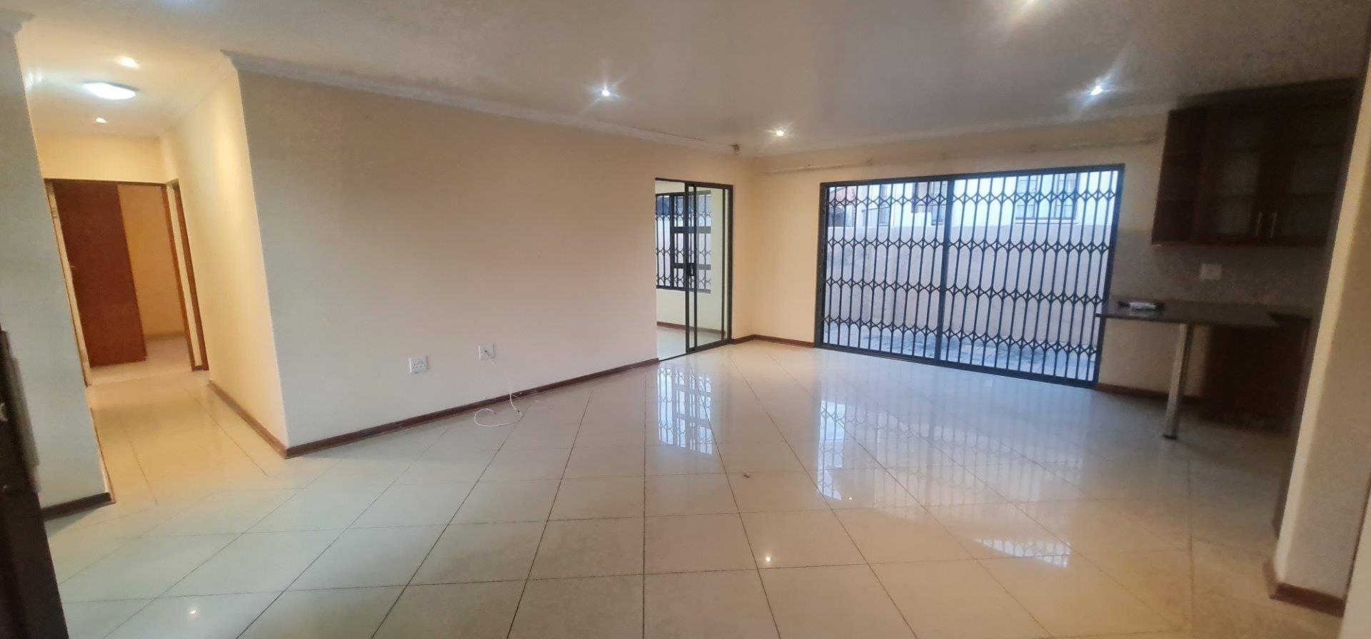 3 Bedroom House for sale in Cosmo City P24114550958