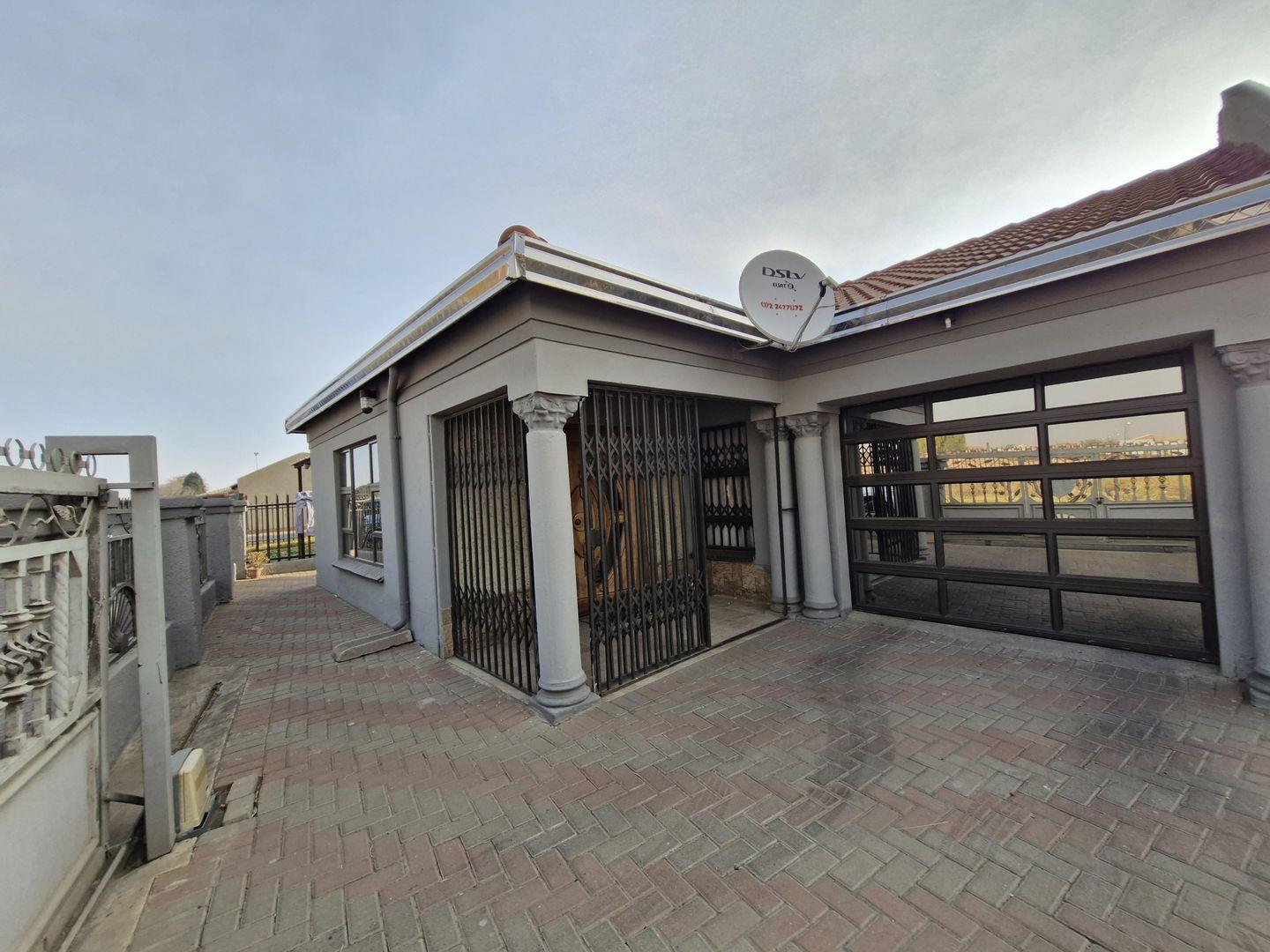 3 Bedroom House for sale in Embalenhle Ext 12 P24114551017