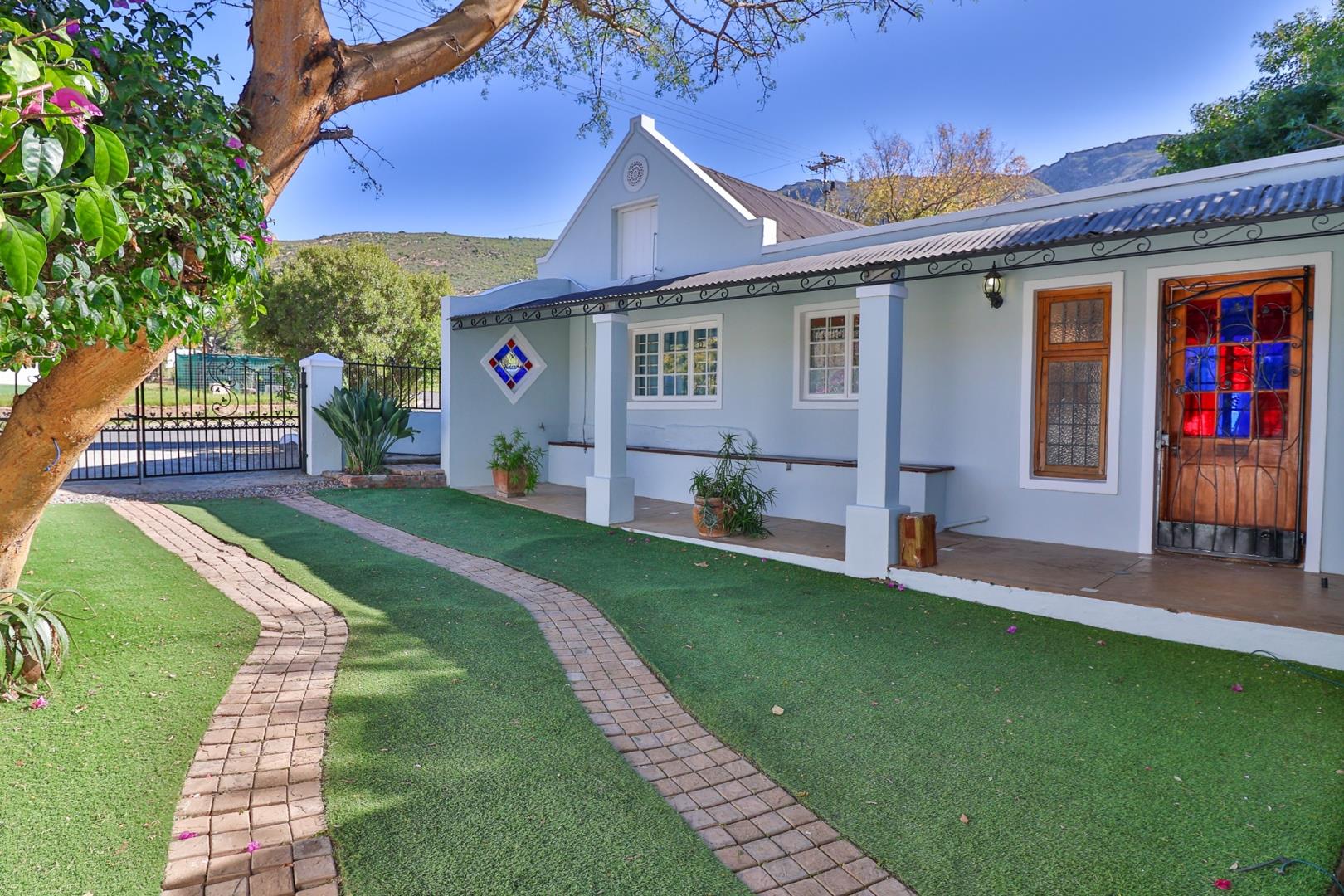 3 Bedroom House for sale in Montagu P24114551072