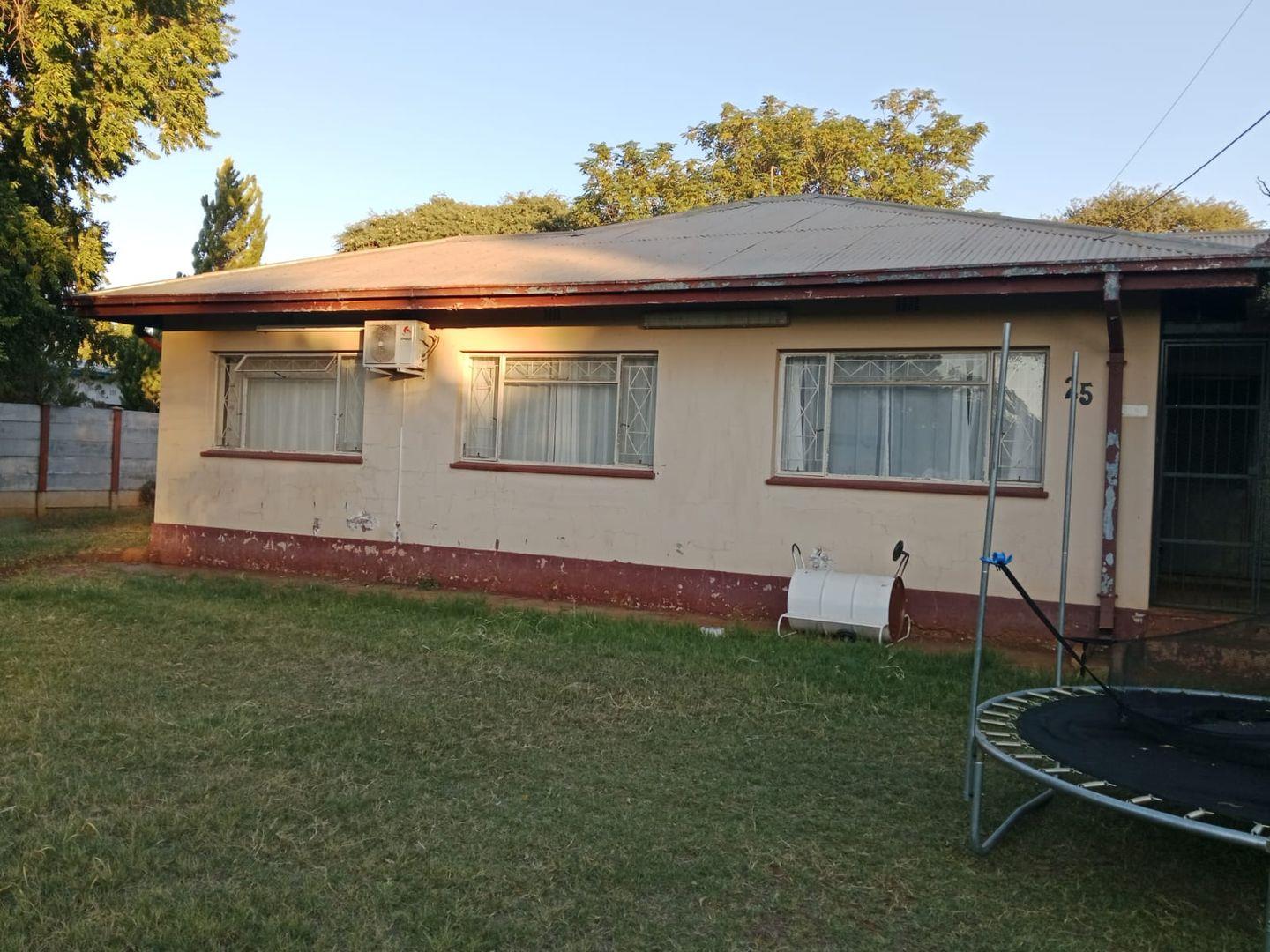 Kalahari Property House to rent in Kalahari