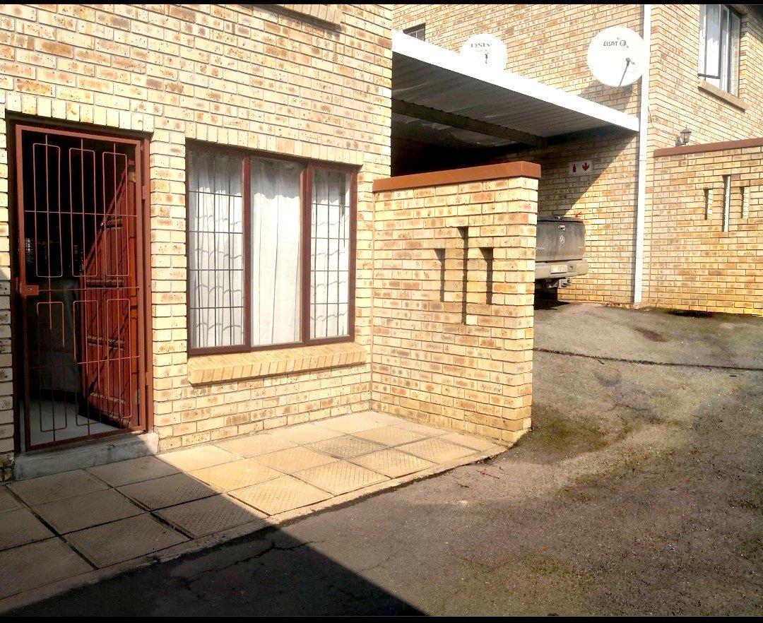 2 Bedroom Apartment / flat for sale in Scottsville P24114553184