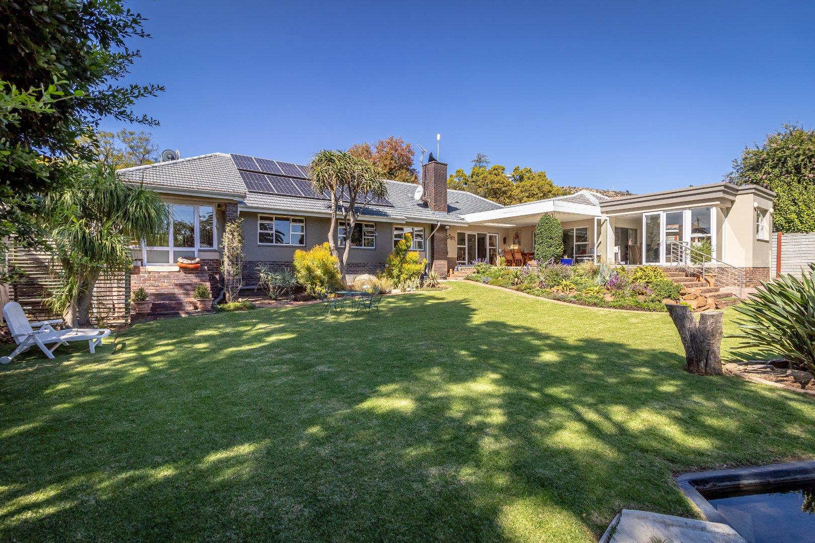 4 Bedroom House for sale in Blackheath P24114553886