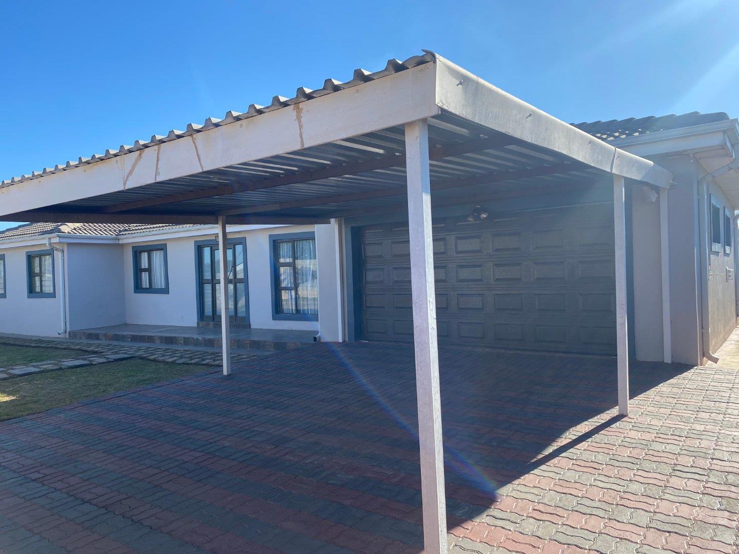 House for sale in Ezibeleni P24114554059