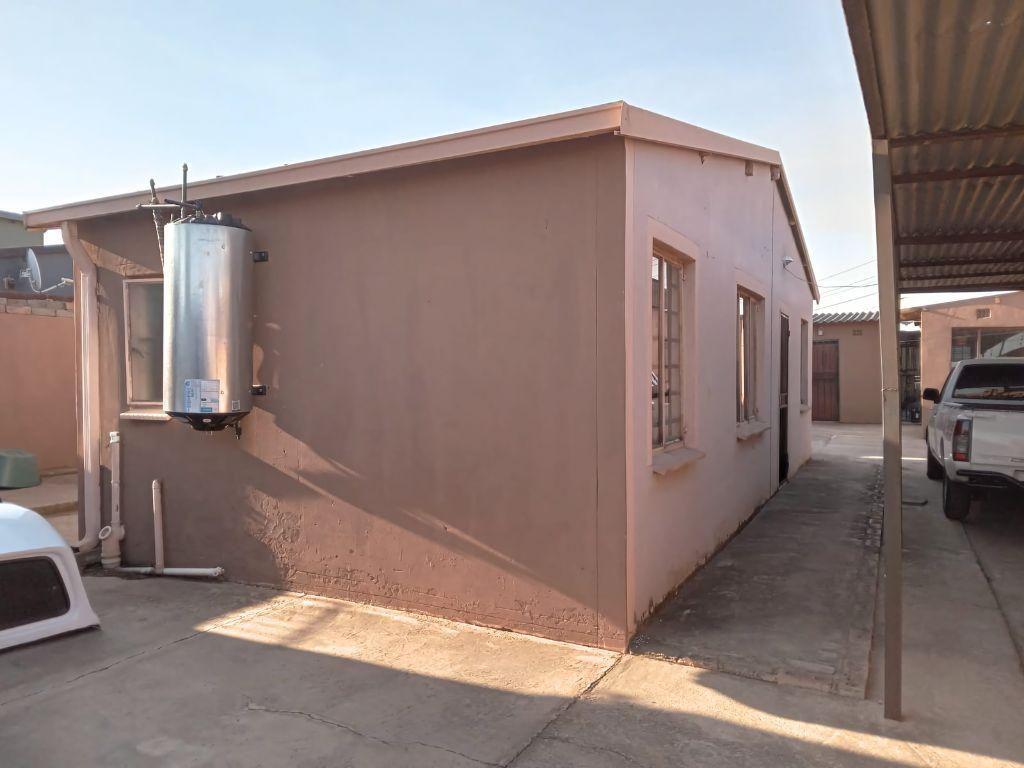 2 Bedroom House to rent in Protea Glen P24114554716