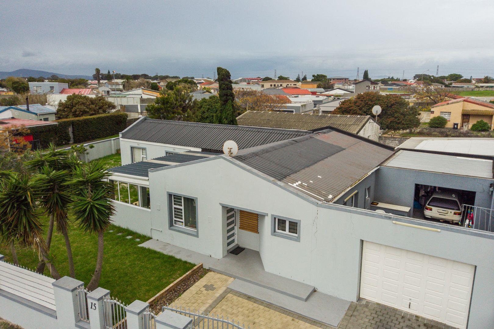 4 Bedroom House for sale in Mountview P24114554950