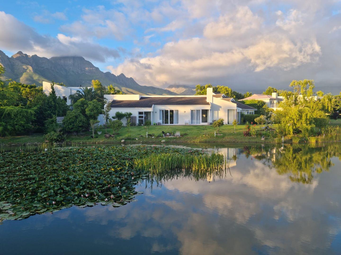 2 Bedroom House to rent in Erinvale Golf Estate P24114555030