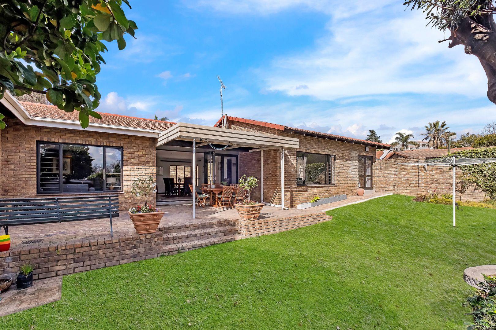 3 Bedroom House to rent in Bryanston P24114558300