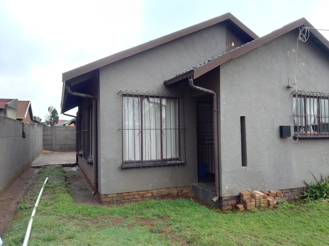 House for sale in Villa Liza 1 Parrot Street P24114557814