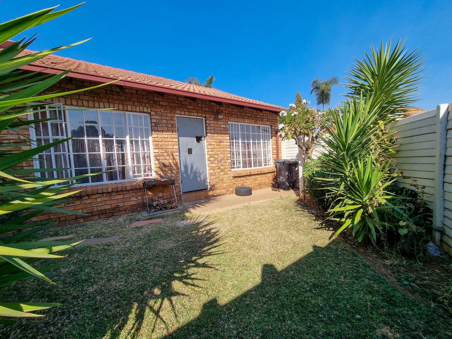 Pierre Van Ryneveld Property Apartments / flats for sale in Pierre