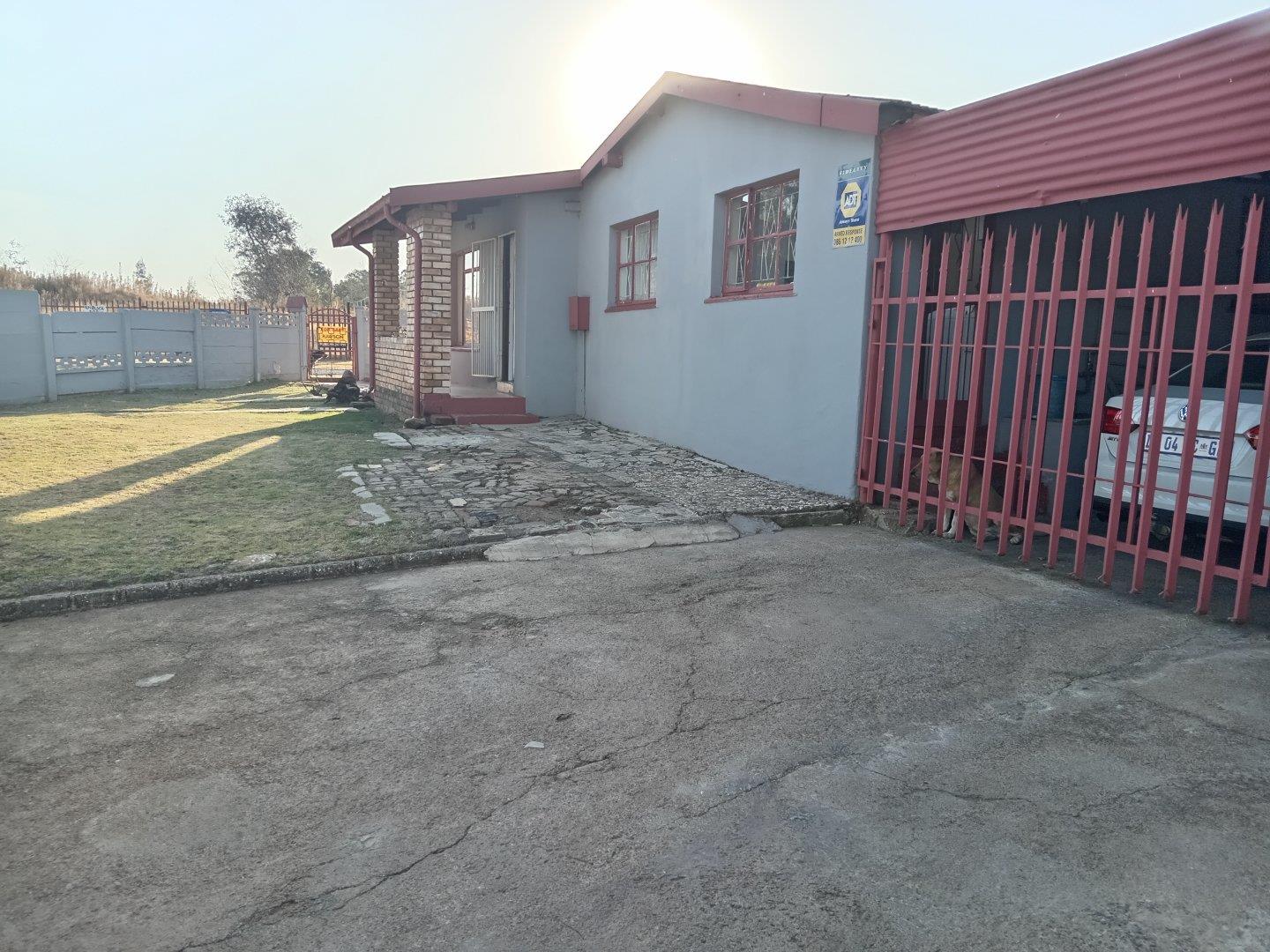 Riverlea, Johannesburg Property Property and houses for sale in