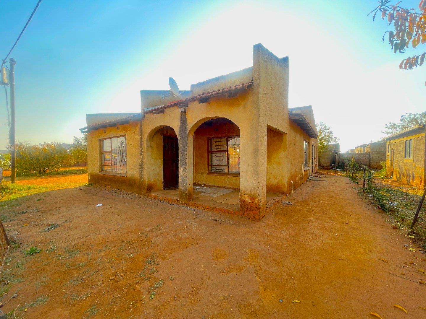 3 Bedroom House for sale in Mapleton 1095 Matchwood Street P24