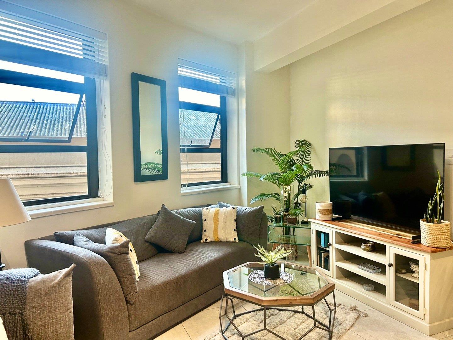 2 Bedroom Apartment / flat for sale in Cape Town City Centre 39