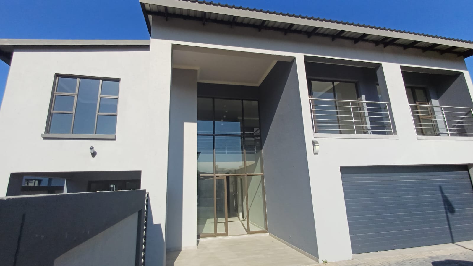 4 Bedroom House for sale in Zambezi Manor Lifestyle Estate P24114559978