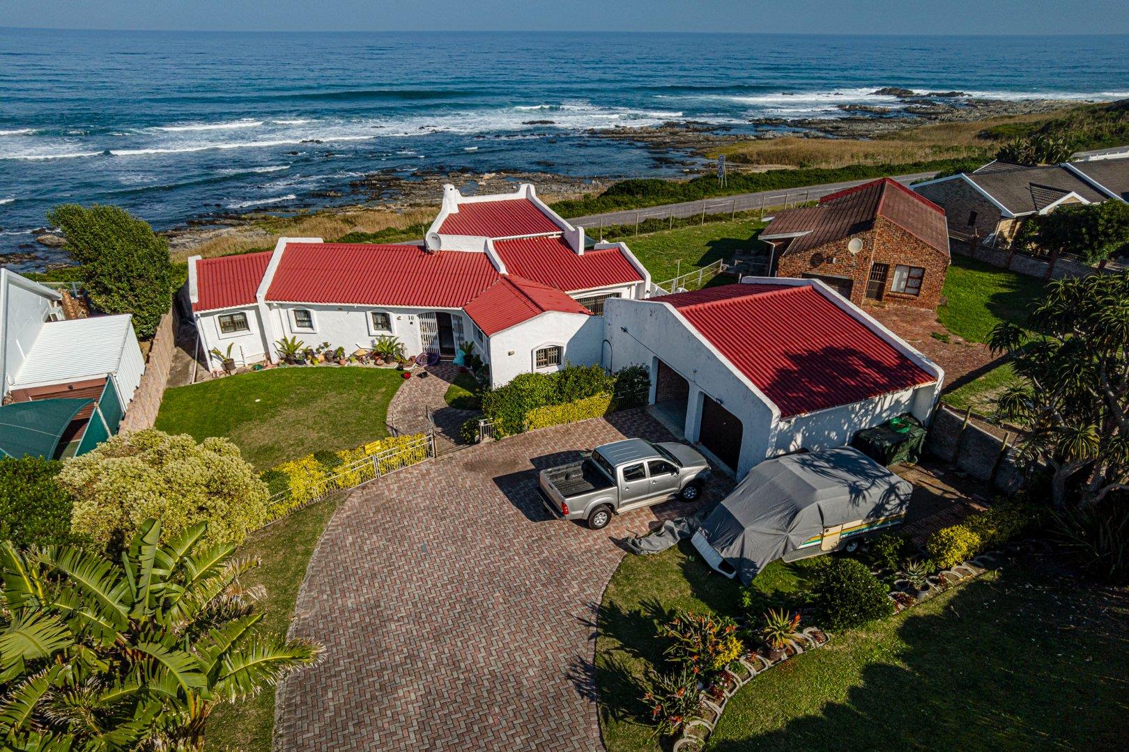 3 Bedroom House for sale in Seaview P24114560247