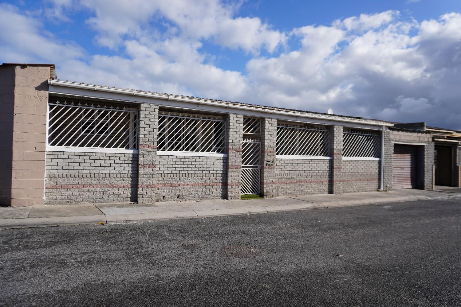 3 Bedroom House for sale in Rocklands P24114560257