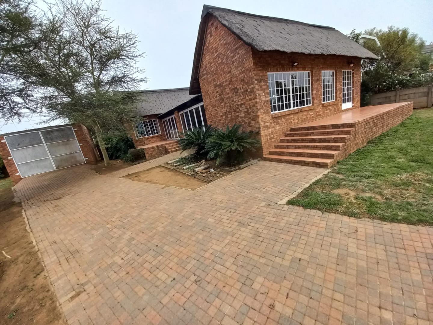 4 Bedroom House for sale in Vaal Marina P24113577856