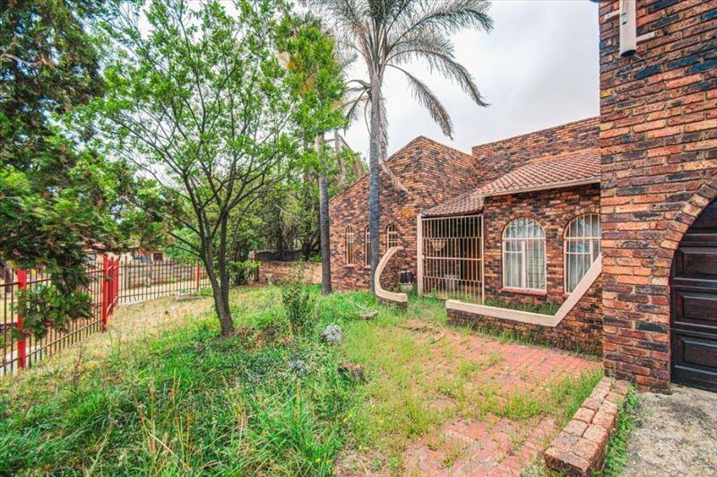 Esther Park Property Property and houses for sale in Esther Park