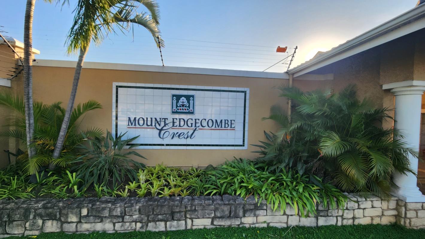 2 Bedroom Apartment / flat for sale in Mount P24114560776