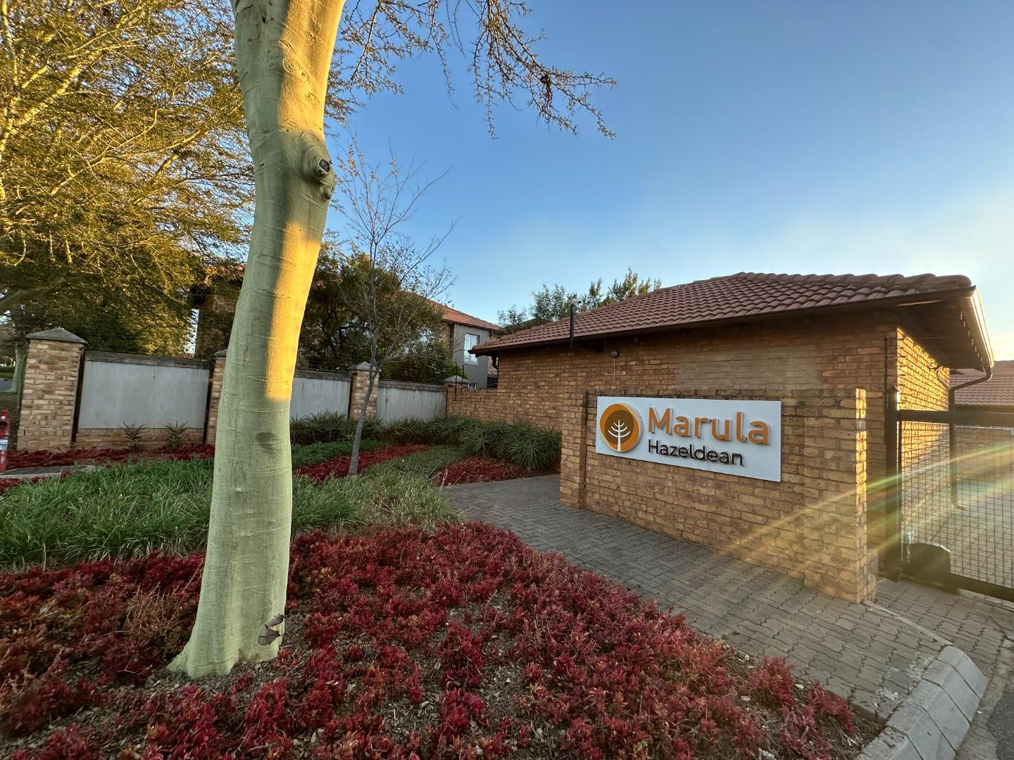 4 Bedroom Apartment / flat to rent in Tijger Vallei Marula, 1 Oukraal