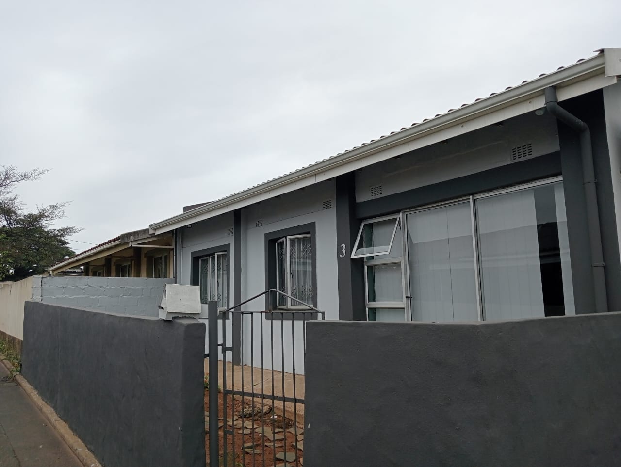 3 Bedroom House for sale in Austerville P24114561988