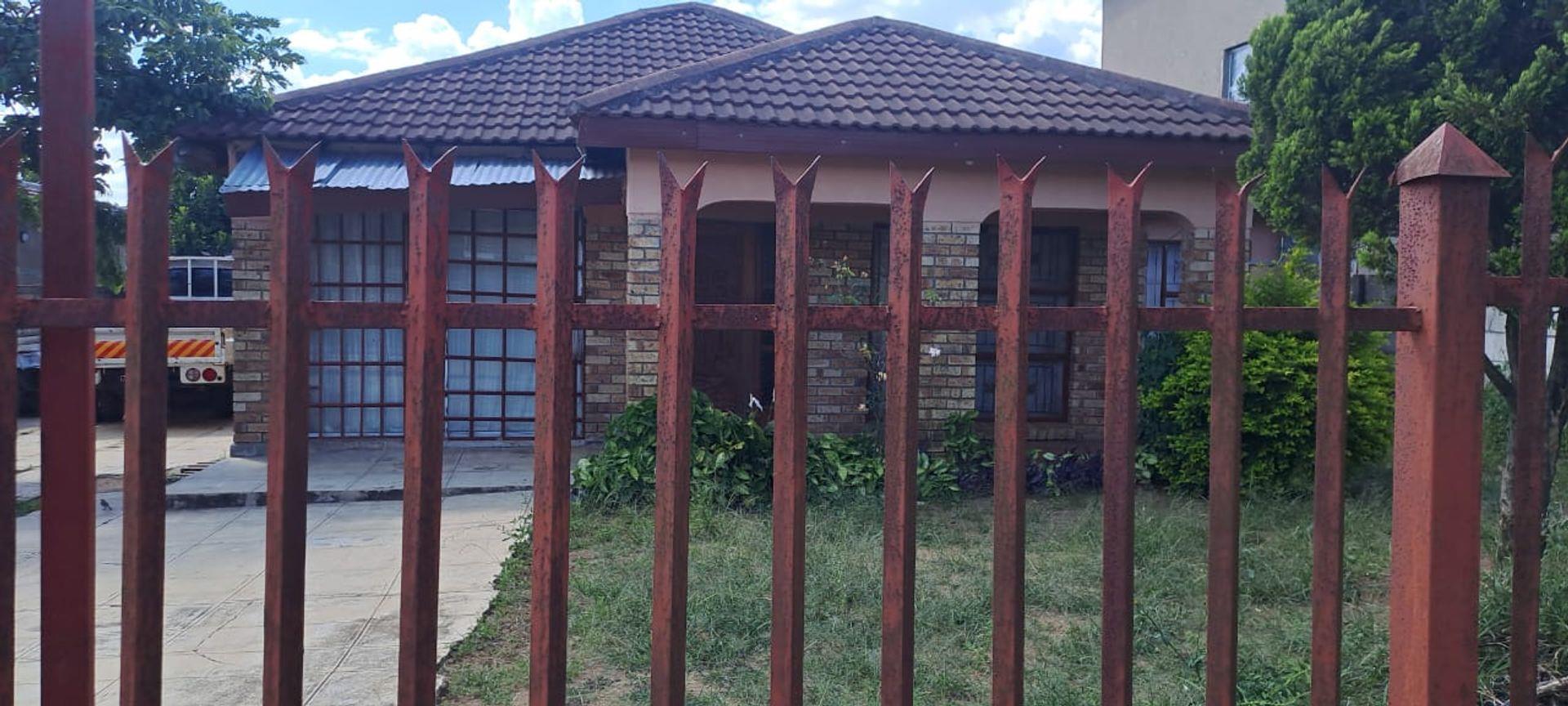 3 Bedroom House for sale in Louis Trichardt P24114598324