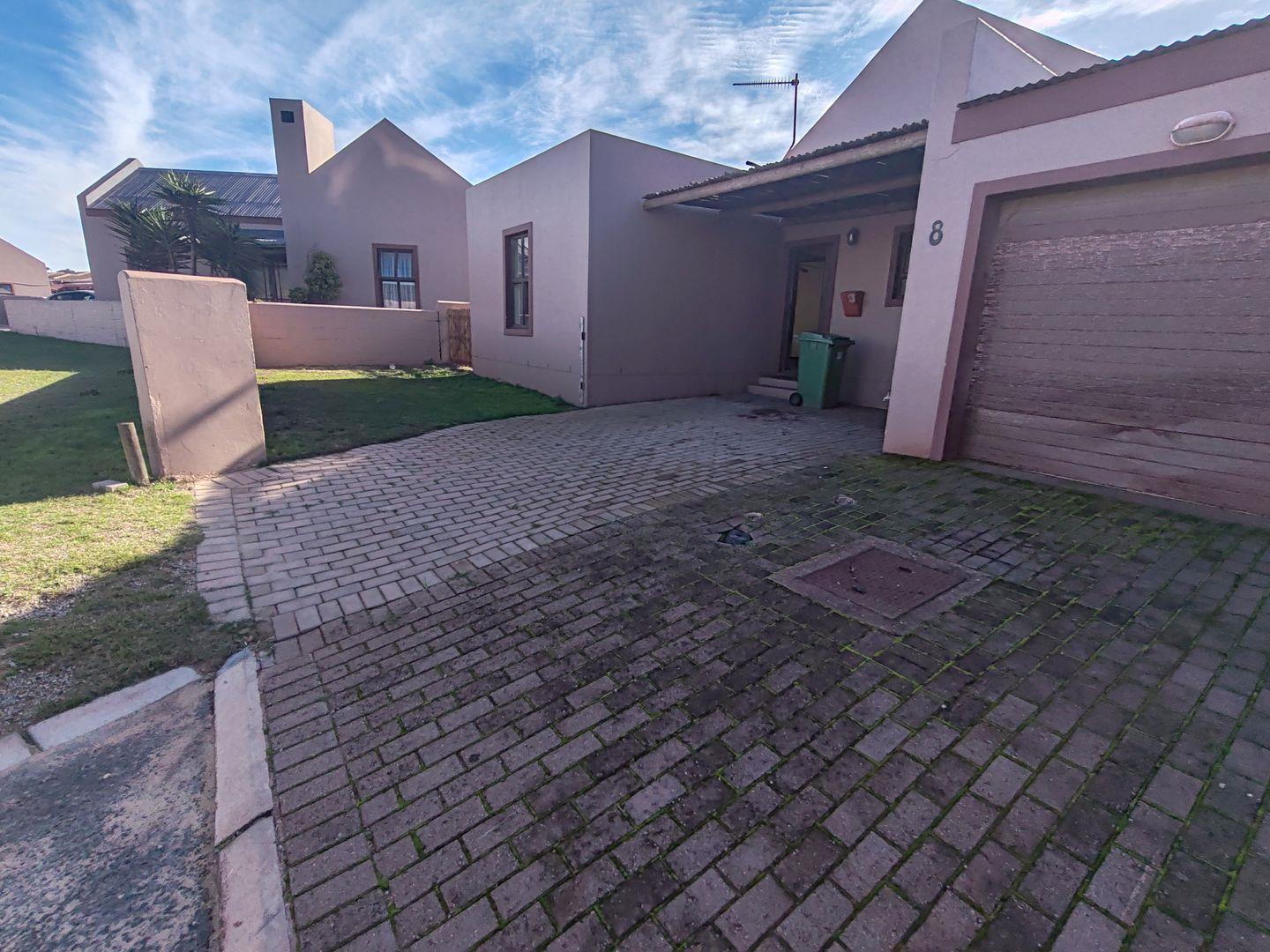 3 Bedroom House for sale in Bluewater Bay 8 Carolien Street P24