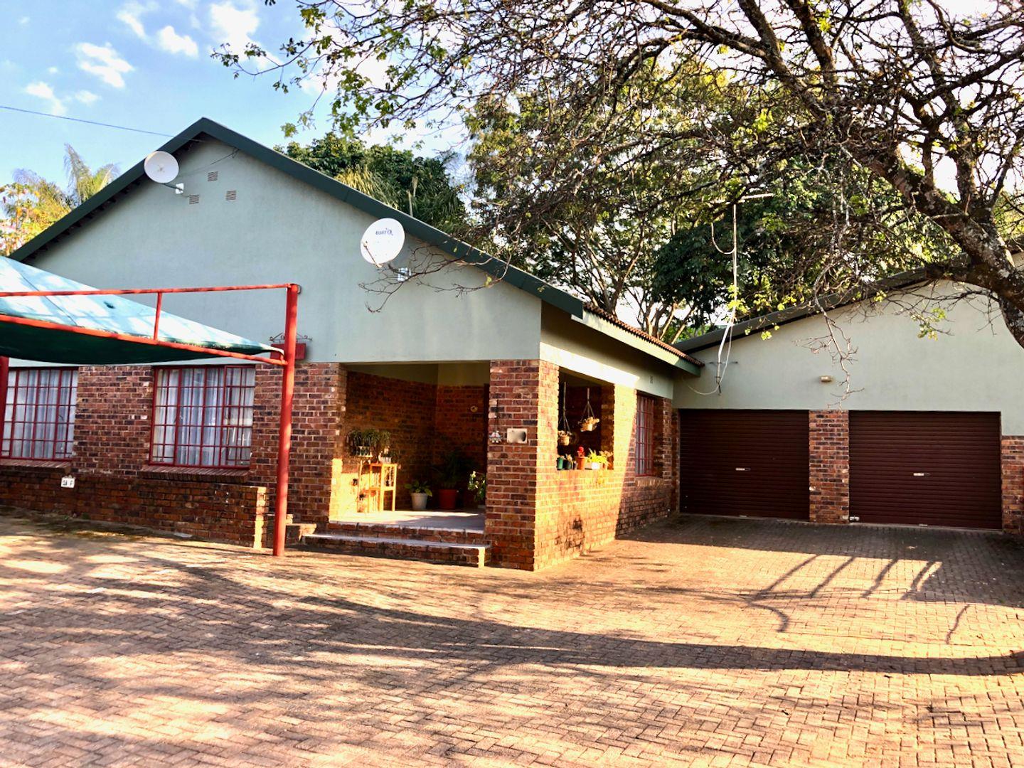 3 Bedroom Townhouse for sale in West Acres P24114563800