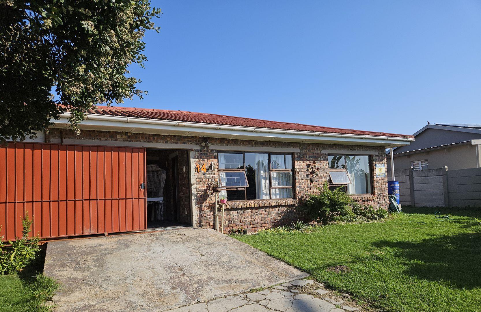 2 Bedroom House for sale in Wavecrest P24114258332