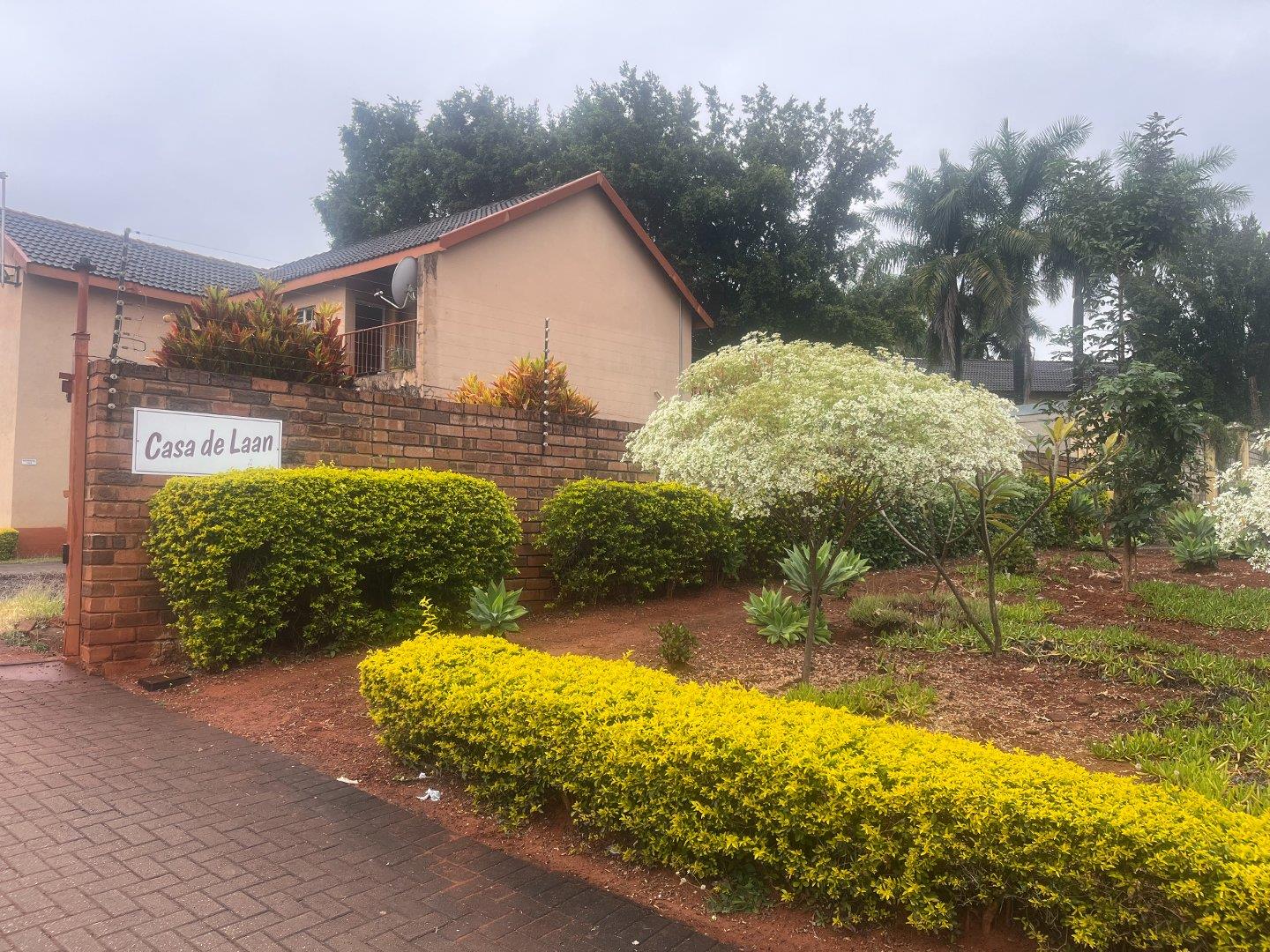 2 Bedroom Apartment / flat for sale in Aquapark P24114564107