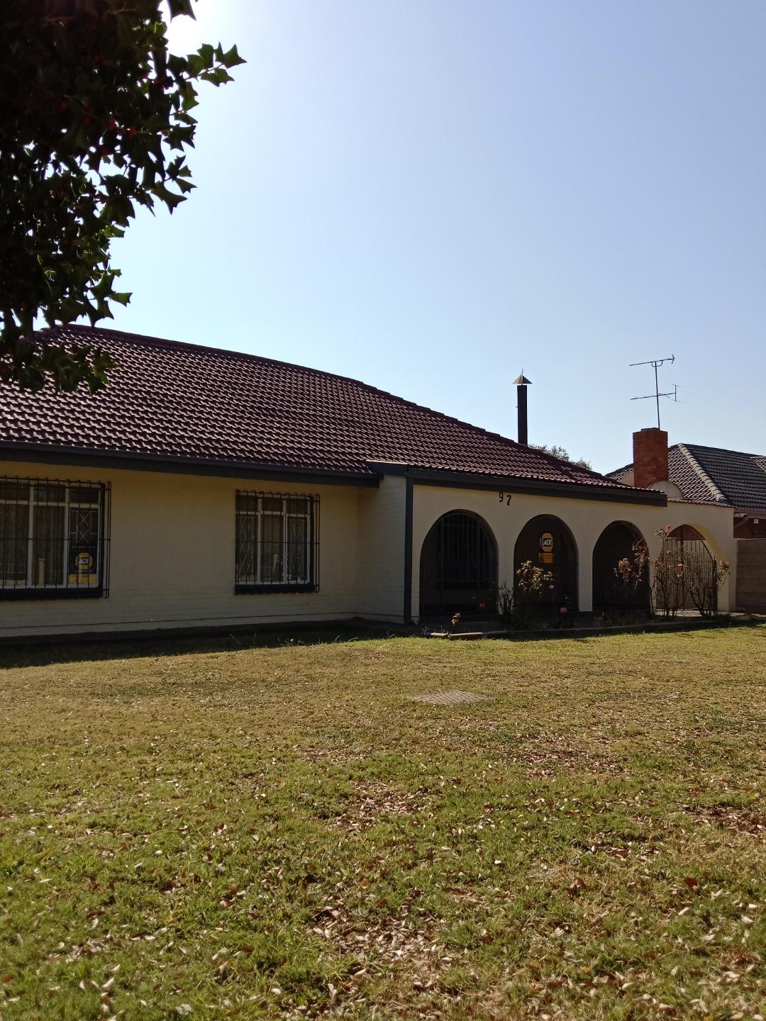 3 Bedroom House to rent in Risiville 97 Blackwood Street, Risiville