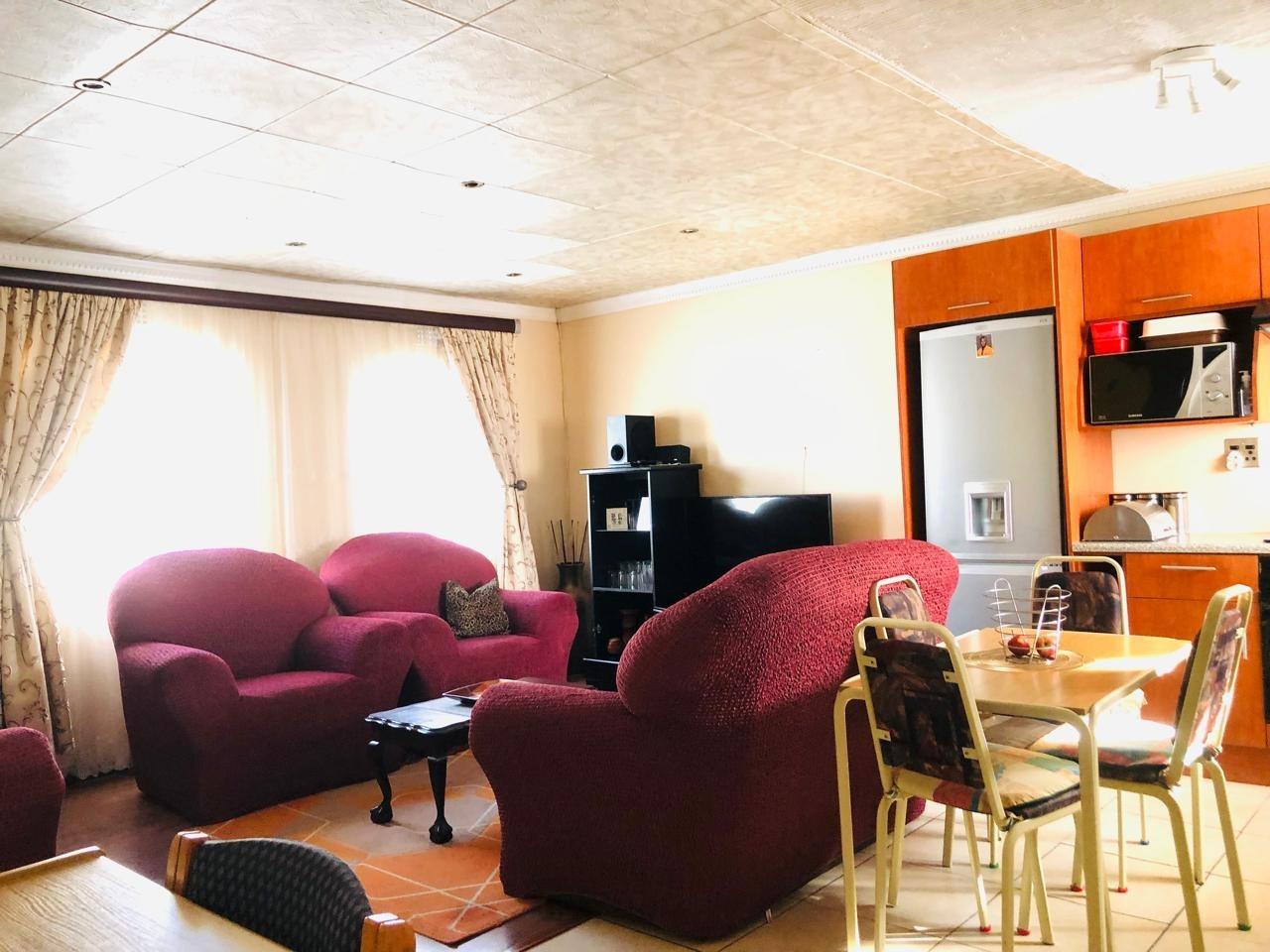 3 Bedroom House for sale in Philippi P24114564639