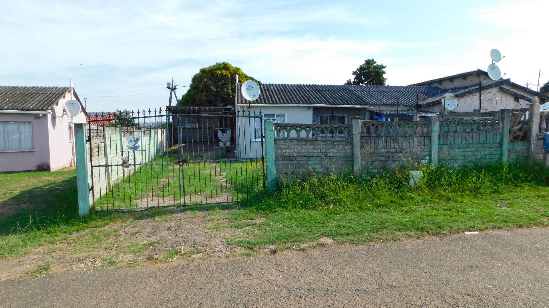 1 Bedroom House for sale in Trenance Manor P24114565480