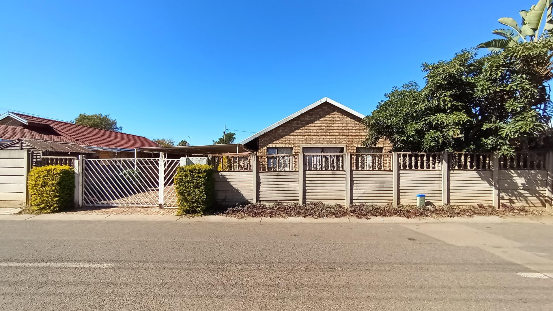 3 Bedroom House for sale in East Lynne P24114565566