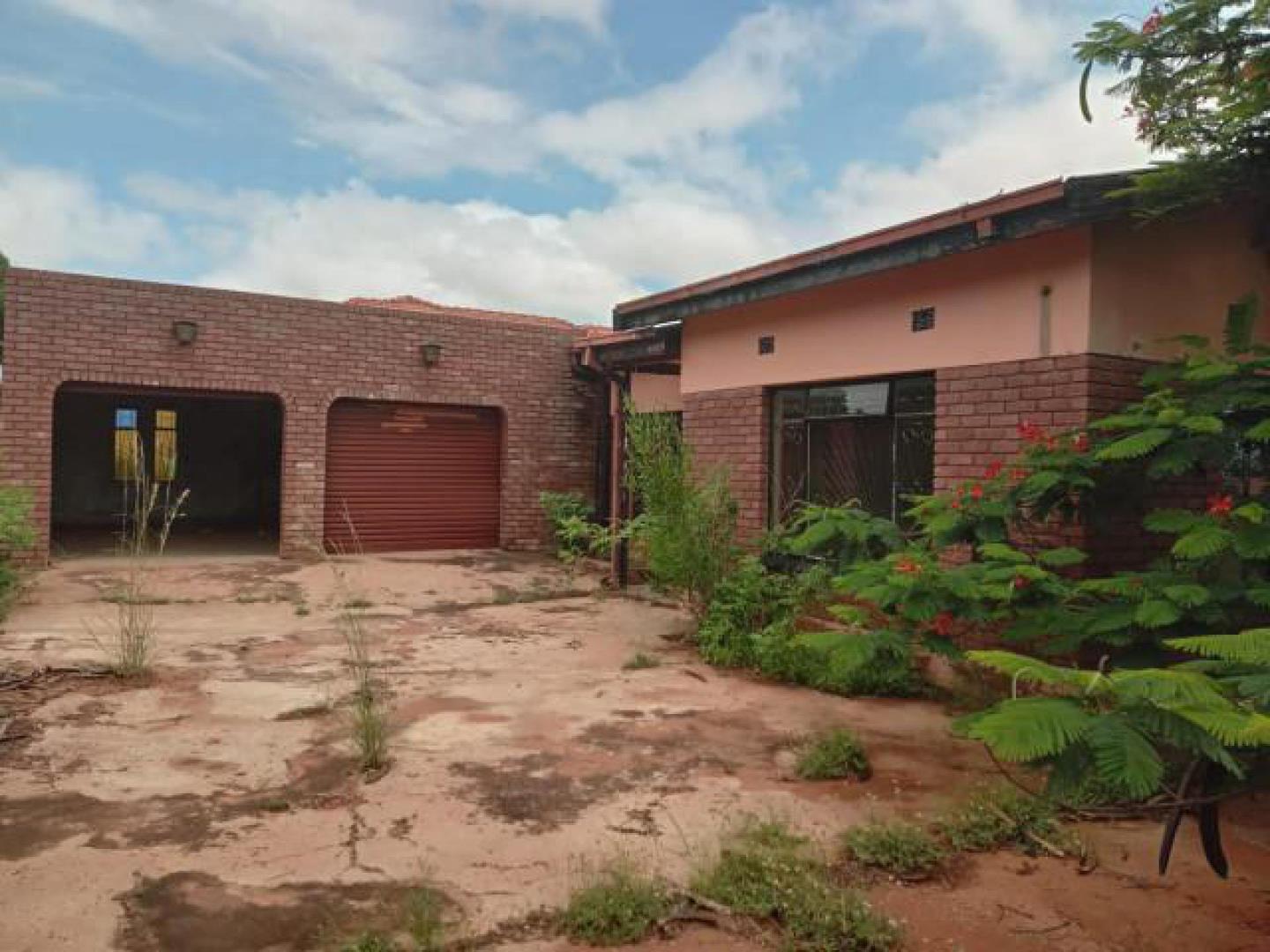 2 Bedroom House for sale in Louis Trichardt P24114565772